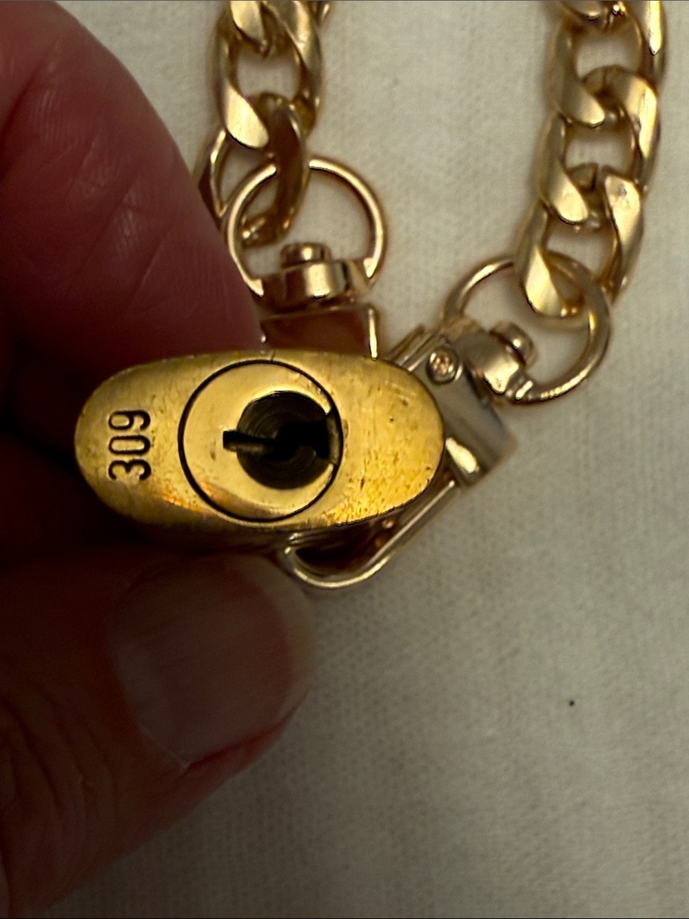 Louis Vuitton Gold Padlock with unbranded Chain Bracelet - Picture 2 of 3